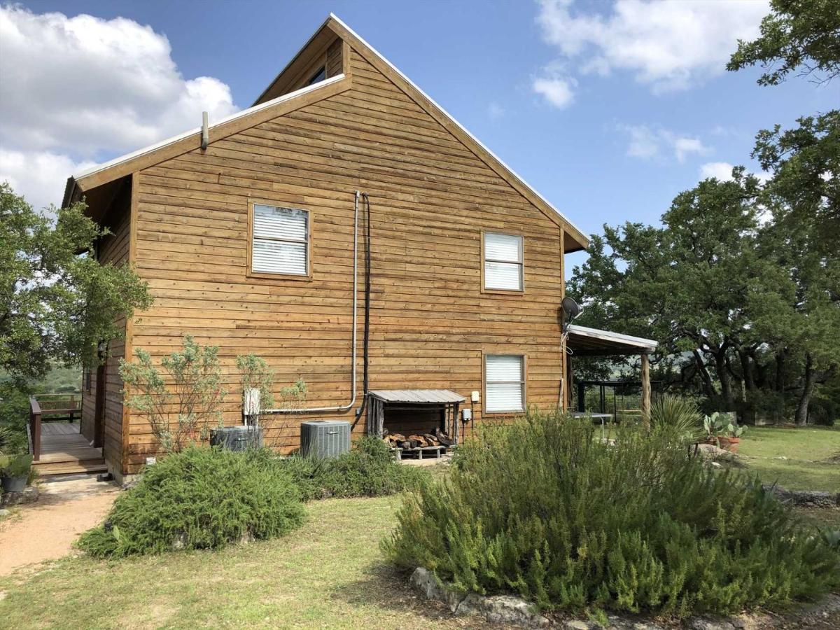 Rockin' B Ranch Bluff House Hotel Pipe Creek Екстериор снимка