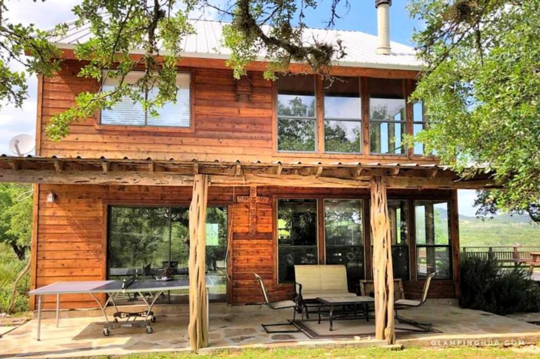 Rockin' B Ranch Bluff House Hotel Pipe Creek Екстериор снимка