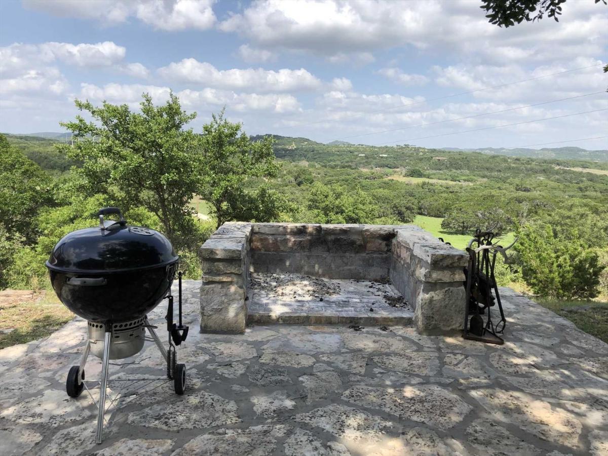 Rockin' B Ranch Bluff House Hotel Pipe Creek Екстериор снимка